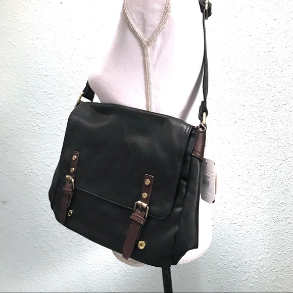 Handbags - 5️⃣8️⃣NWT Black Vegan Leather Crossbody Laptop Bag